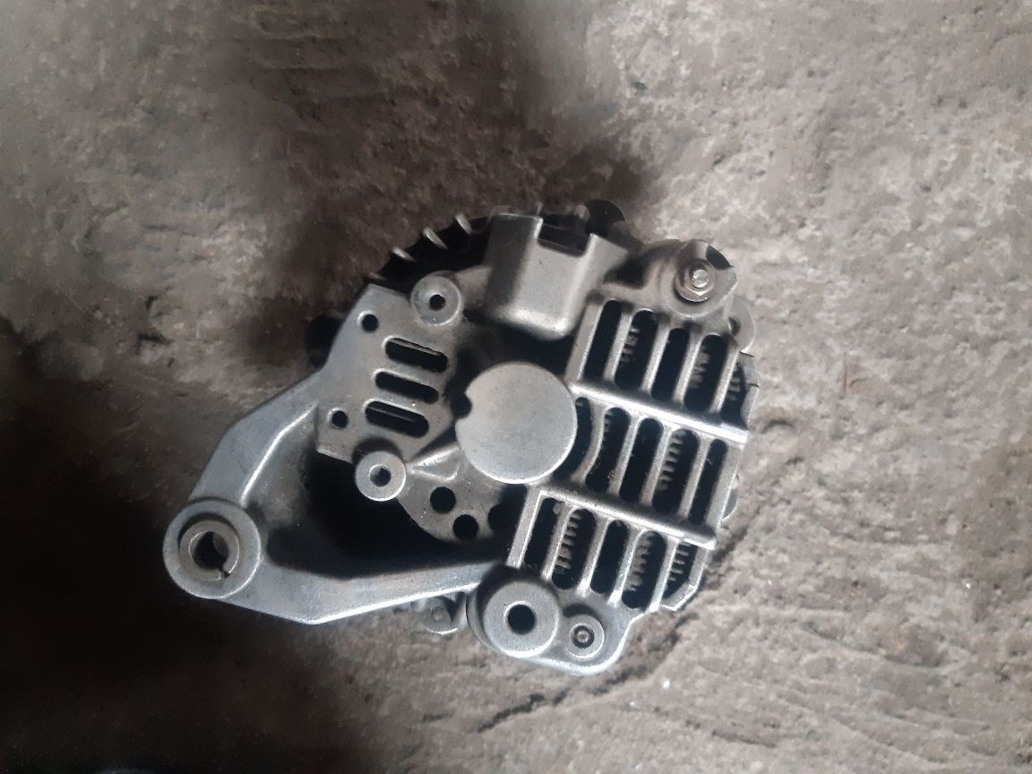 Alternator navara d22 2.5