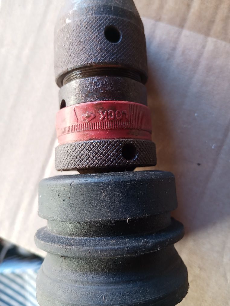 Bucha... Hilti...