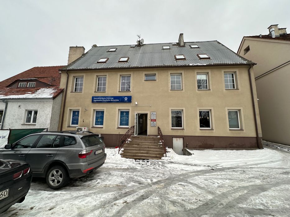 Do wynajęcia wyposażone Biuro - własny parking - 80 m2 - Centrum