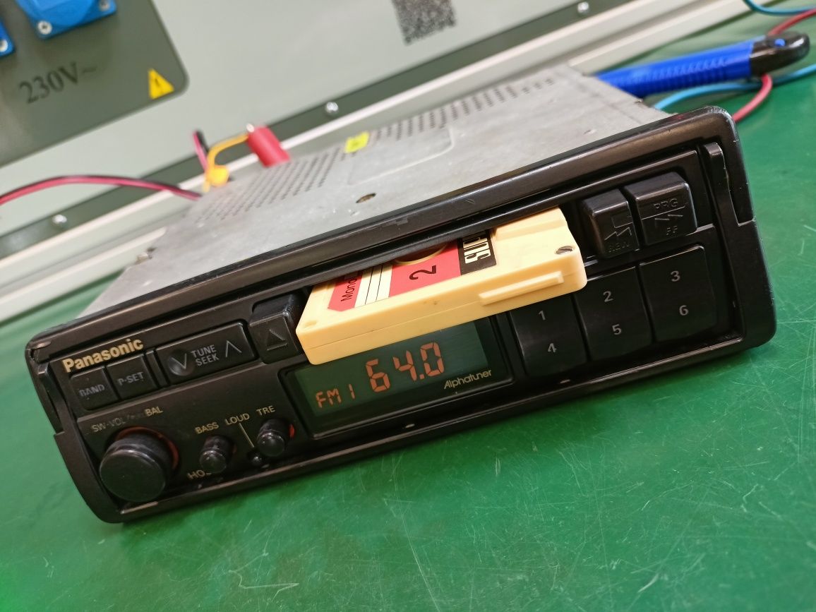 Radioodtwarzac Panasonic, kaseciak, radio samochodowe