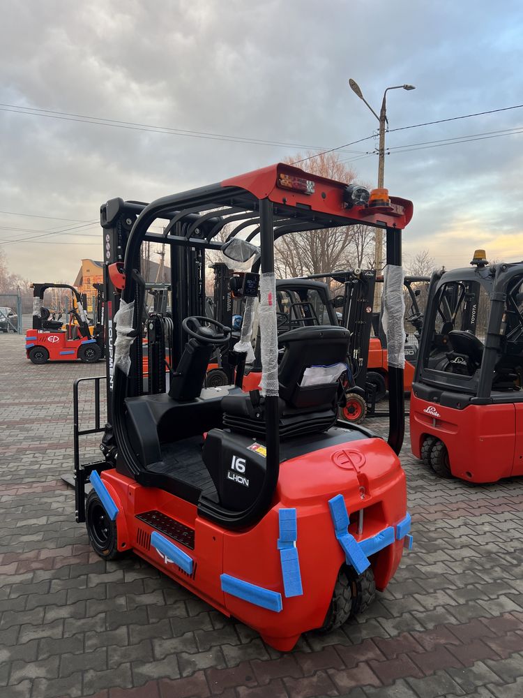 Навантажувач електричний новий EP TDL161, 4.8м., 1.6т. Li-Ion