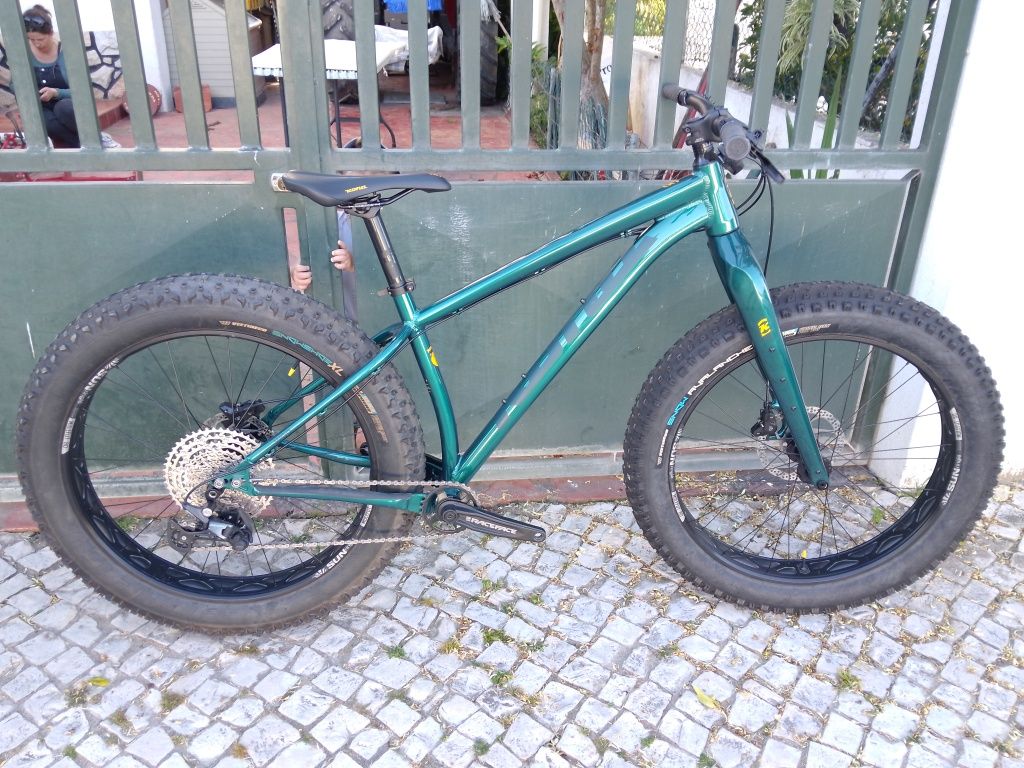 OFERTA - Bicicleta fat bike Kona Woo