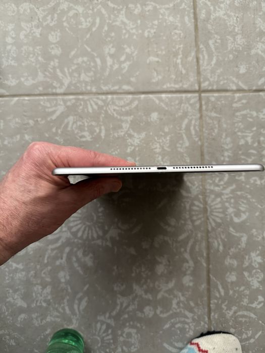 Продам iPad Air2 64 gBt+LTE