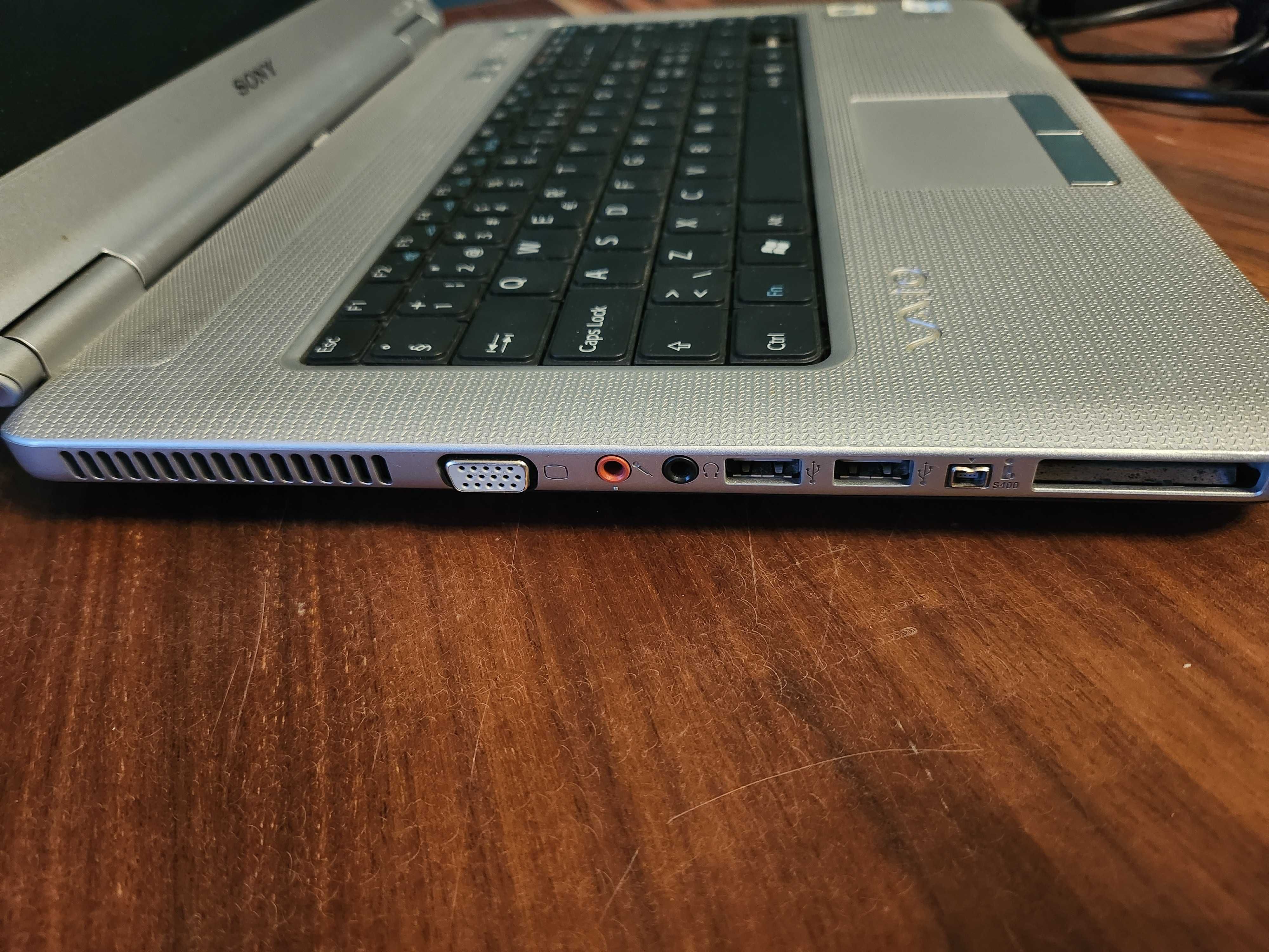 Sony vaio PGC-7154M/VGN-NS21M