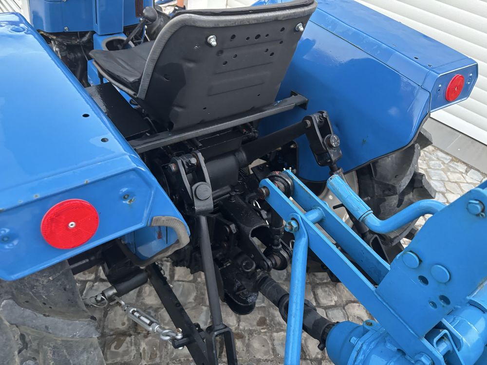 Trator iseki TU1700