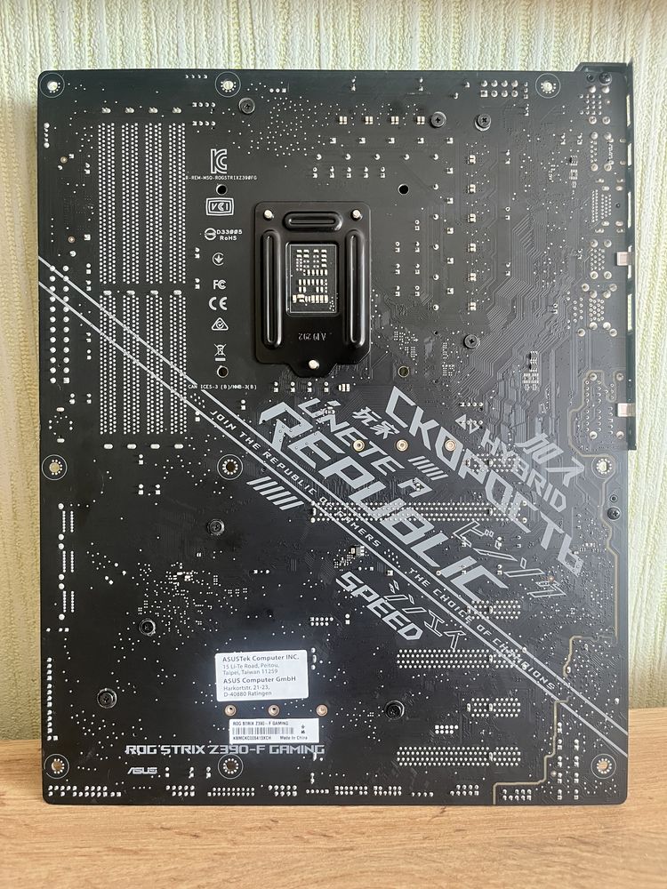 Asus ROG Strix Z390-F Gaming, 32gb DDR4 Corsair ігровий комплект