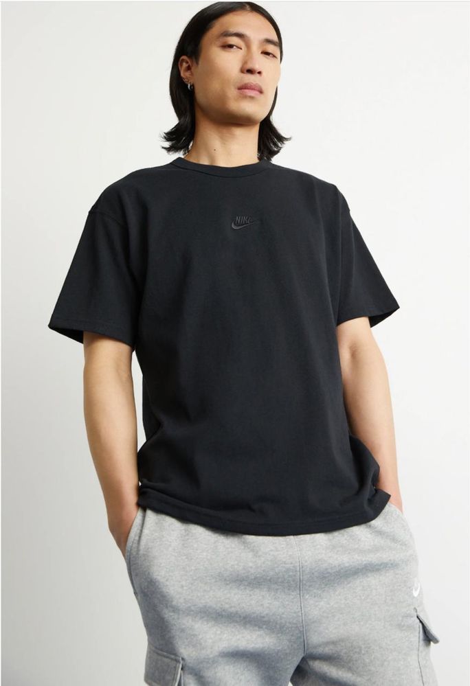 Футболка Nike Sportswear Premium Essentials