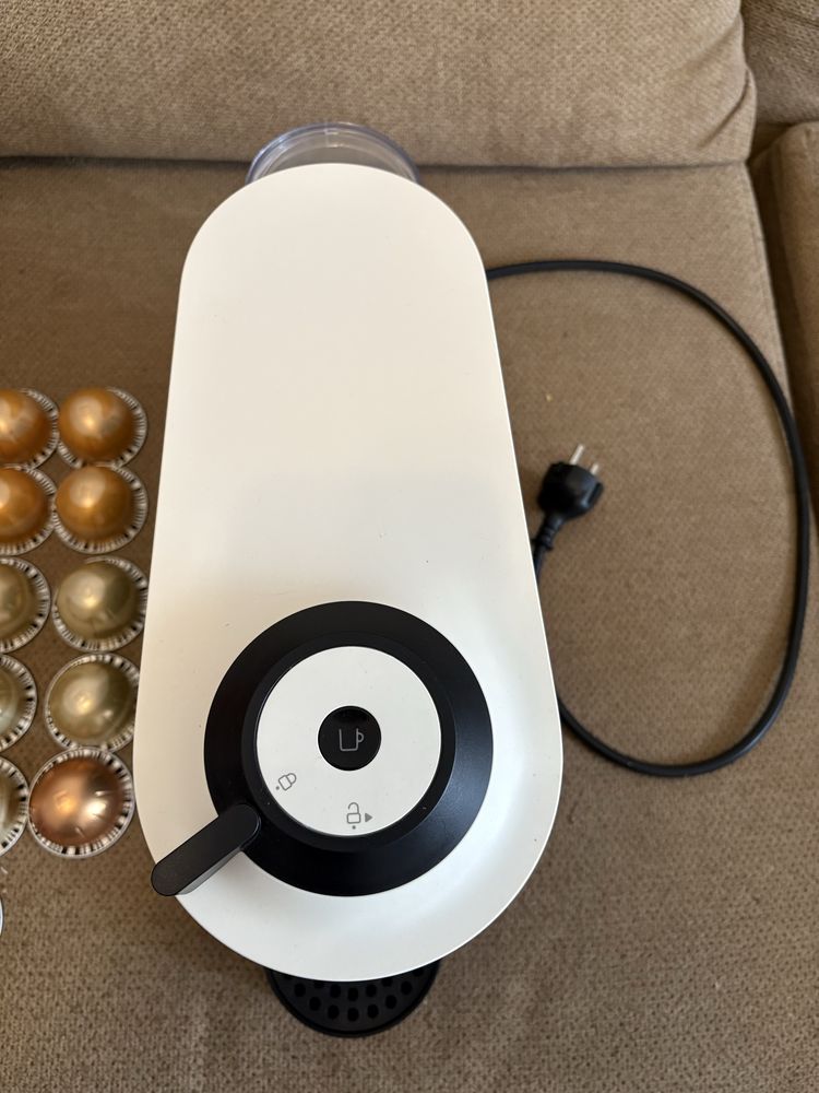 Máquina de café Nespresso Vertuo Pop