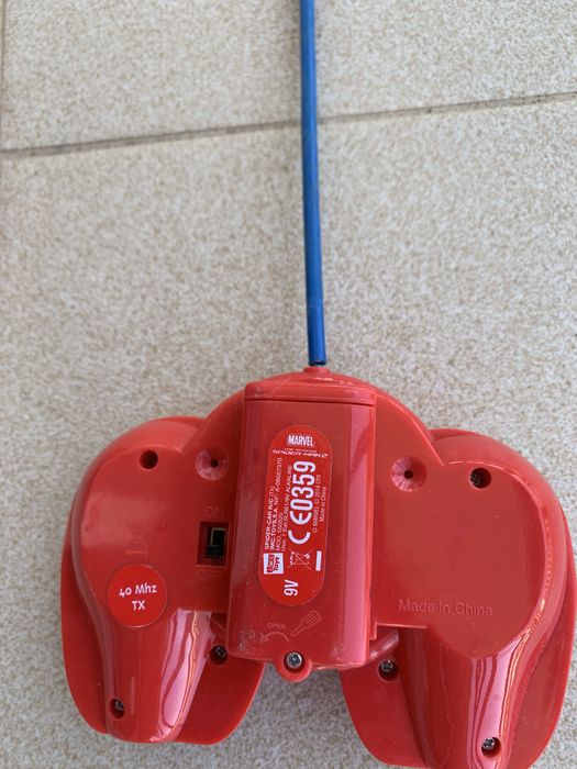 Carro telecomandado Spiderman Marvel