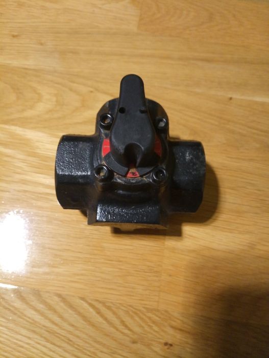 Zawór 3-drogowy mieszajacy