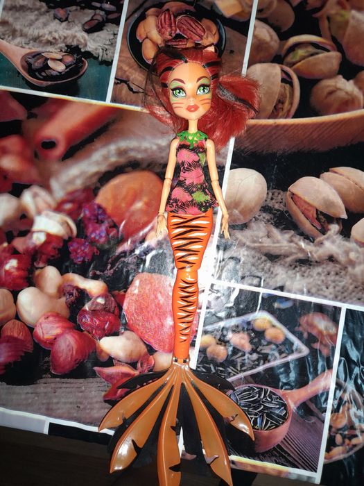 Кукла монстер хай