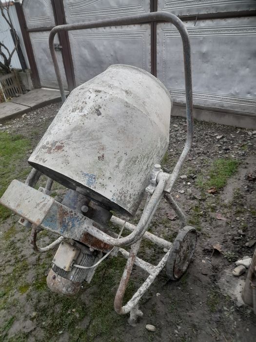 Бетонозмишувачь б/у