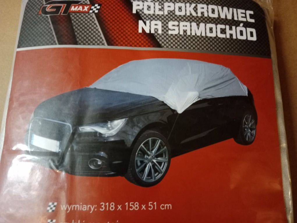 Nowy pokrowiec na samochód