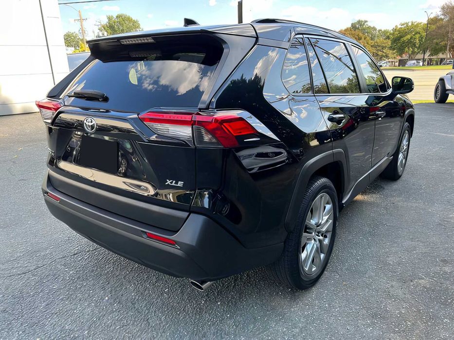 Toyota RAV4      2020
