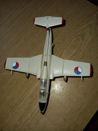 Літак L-29 у масштабі 1/72.
