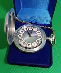Часы  карманные Молния "узоры" с  родной цепочкой в футляре.