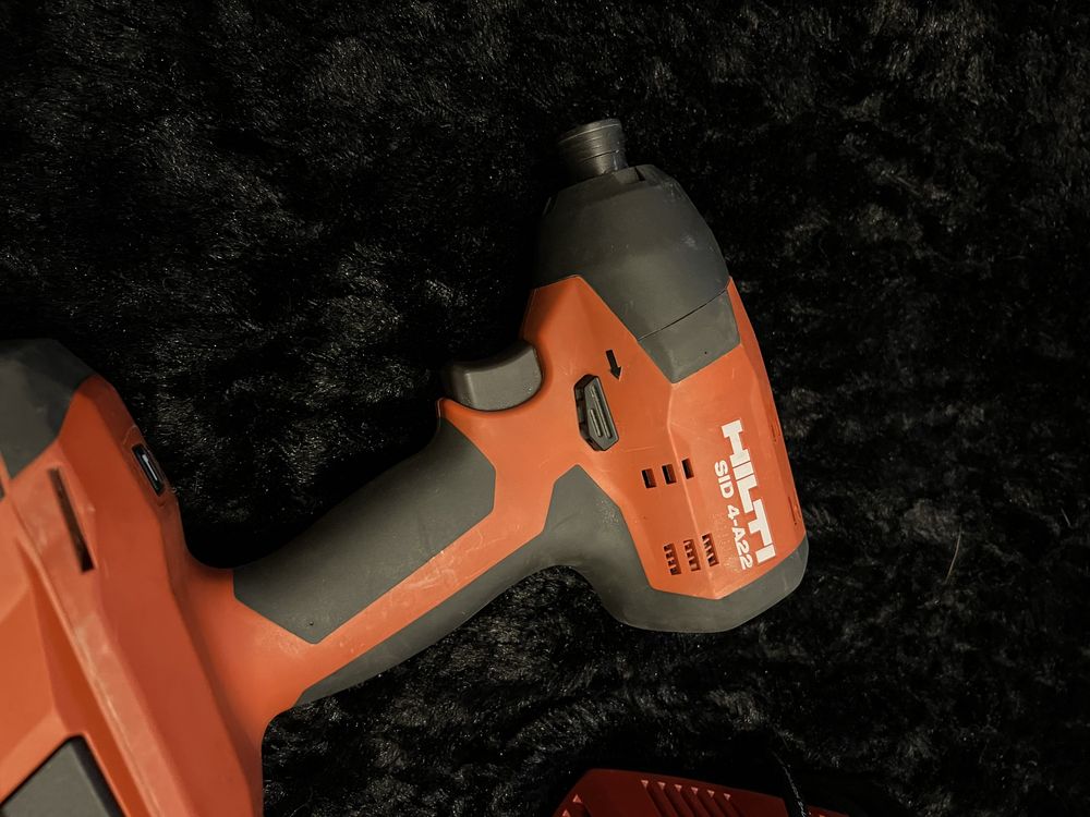 Wkrętarka z udarem akumulatorowa HILTI SID 4-A22 ładowarka akumulator
