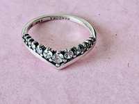 Pandora nowy pierścionek srebro 925 rozmiar 52