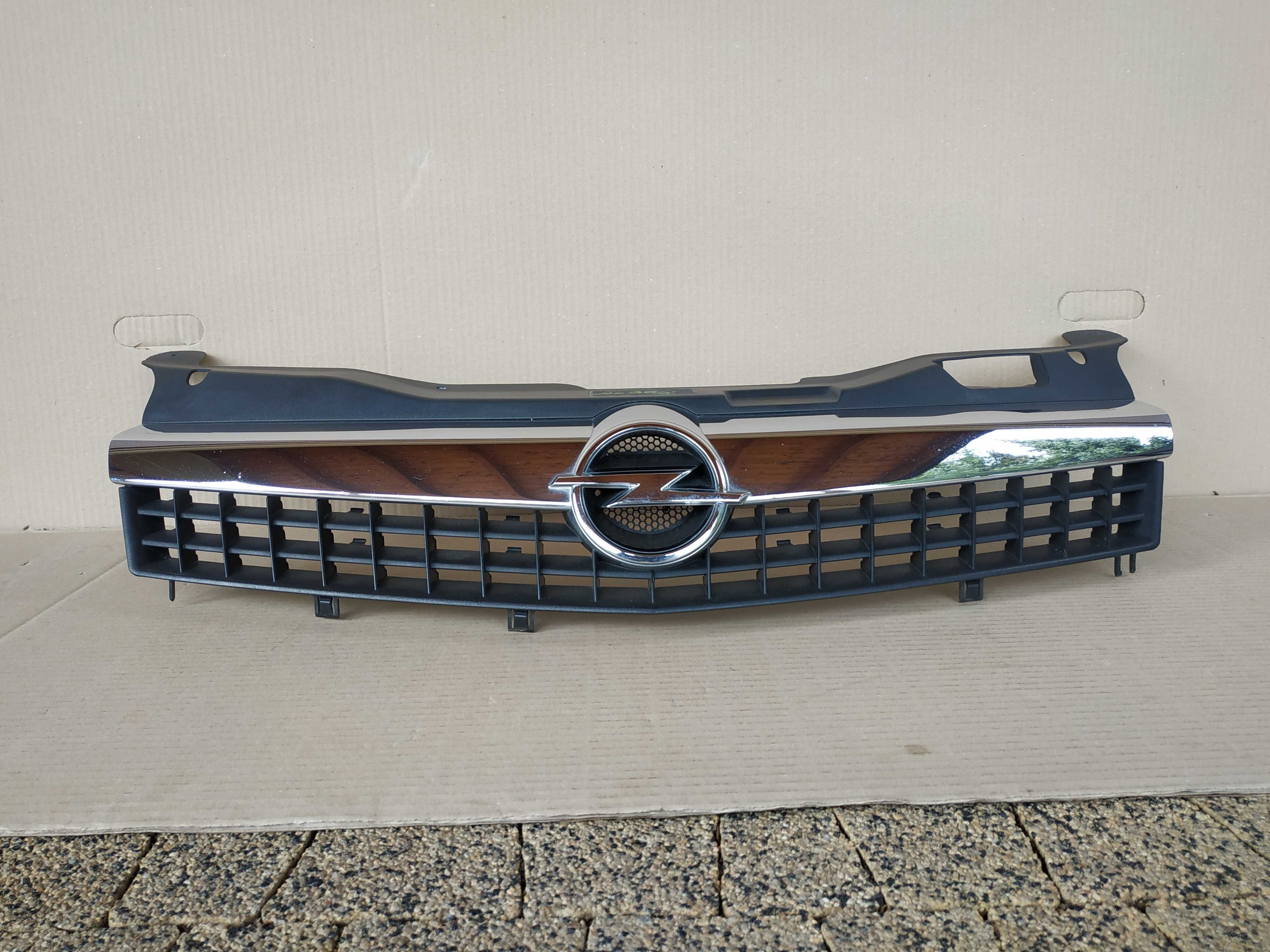 grill atrapa chrom opel astra h GTC