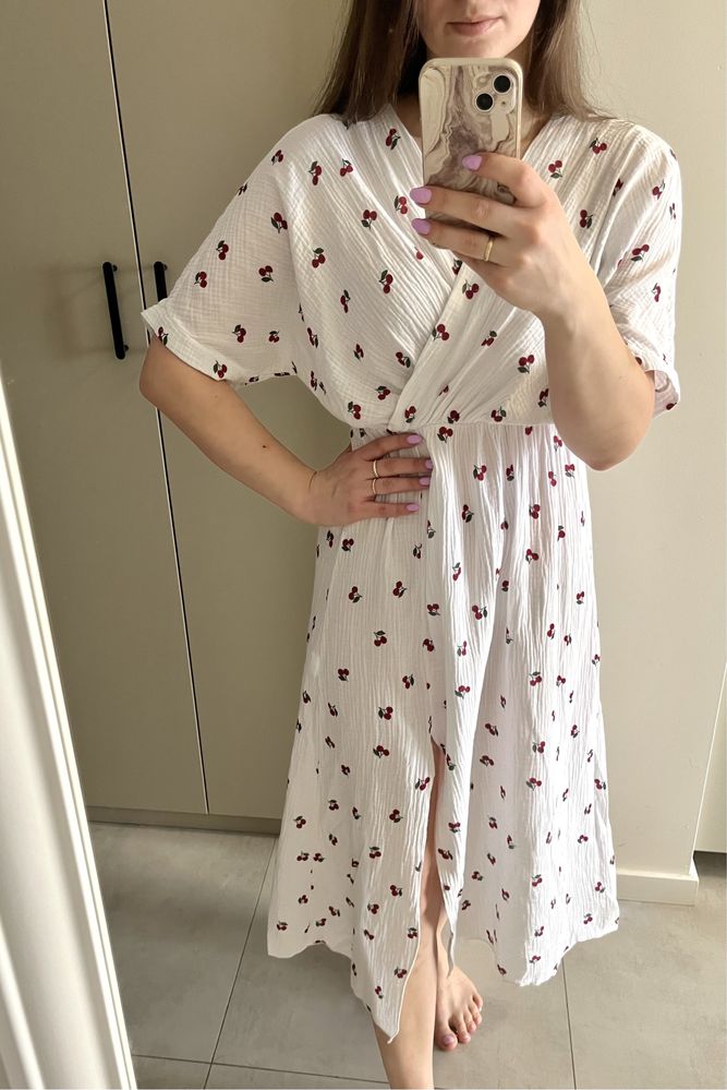 Nowa sukienka z muślinu biala z bawełny w wiśnie cherry hit