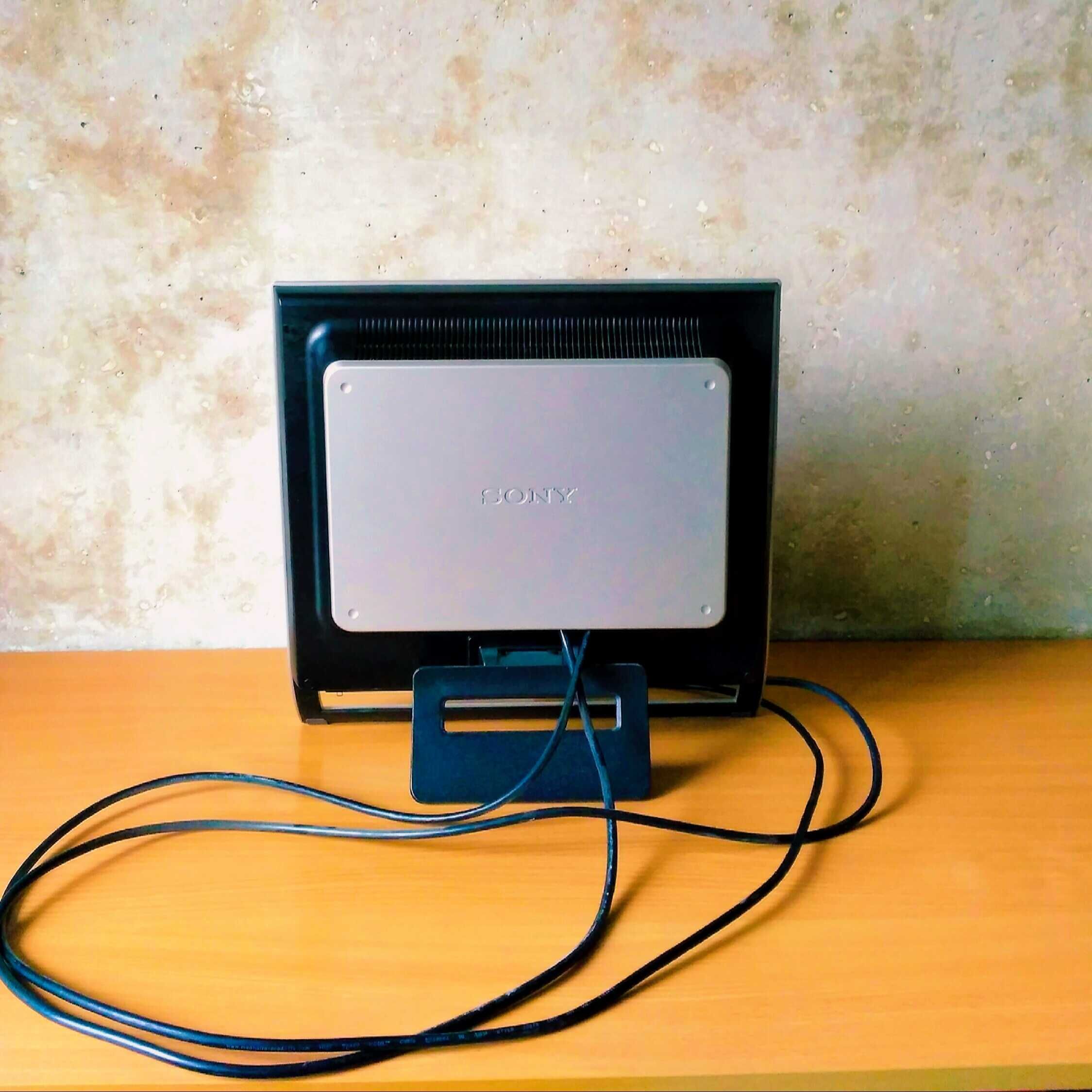 Монитор SONY SDM-HS75 17” (100% Раб) (DVI-D, VGA, VESA)