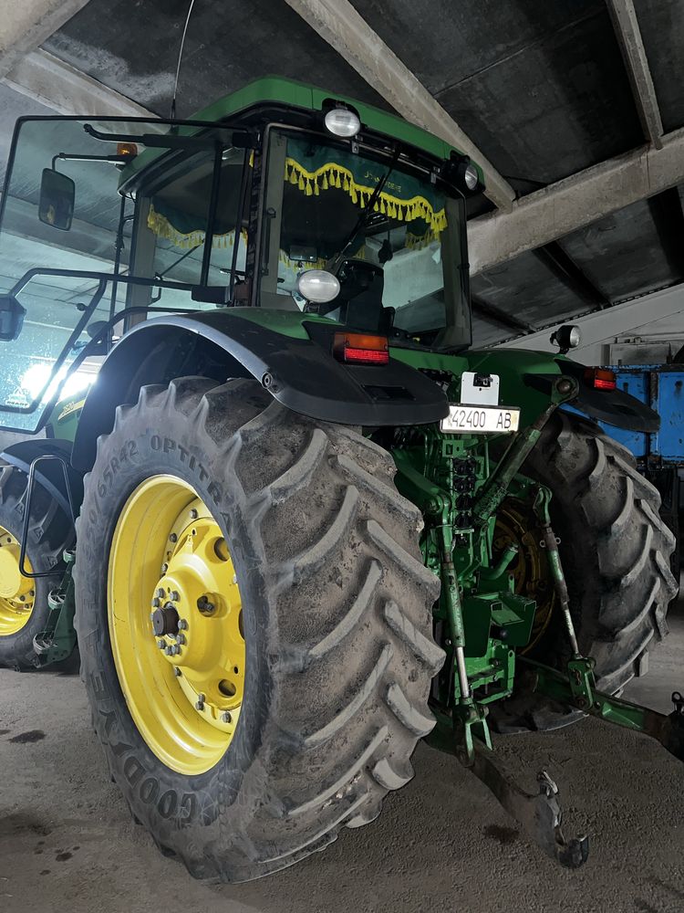 Трактор John Deere 7820