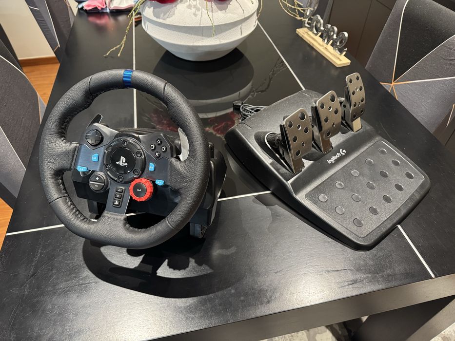 Volante e Pedais Logitech G29