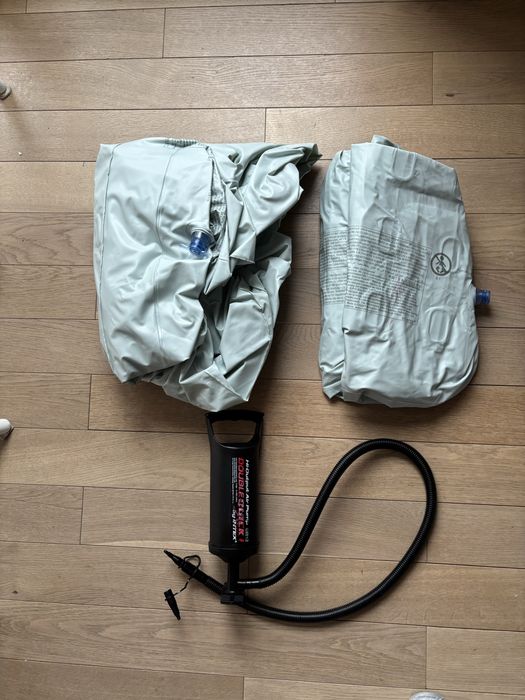 Dmuchane łóżeczko turystyczne Intex