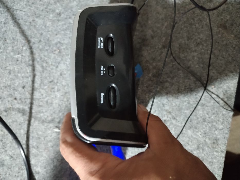 Продам радіо з годинником