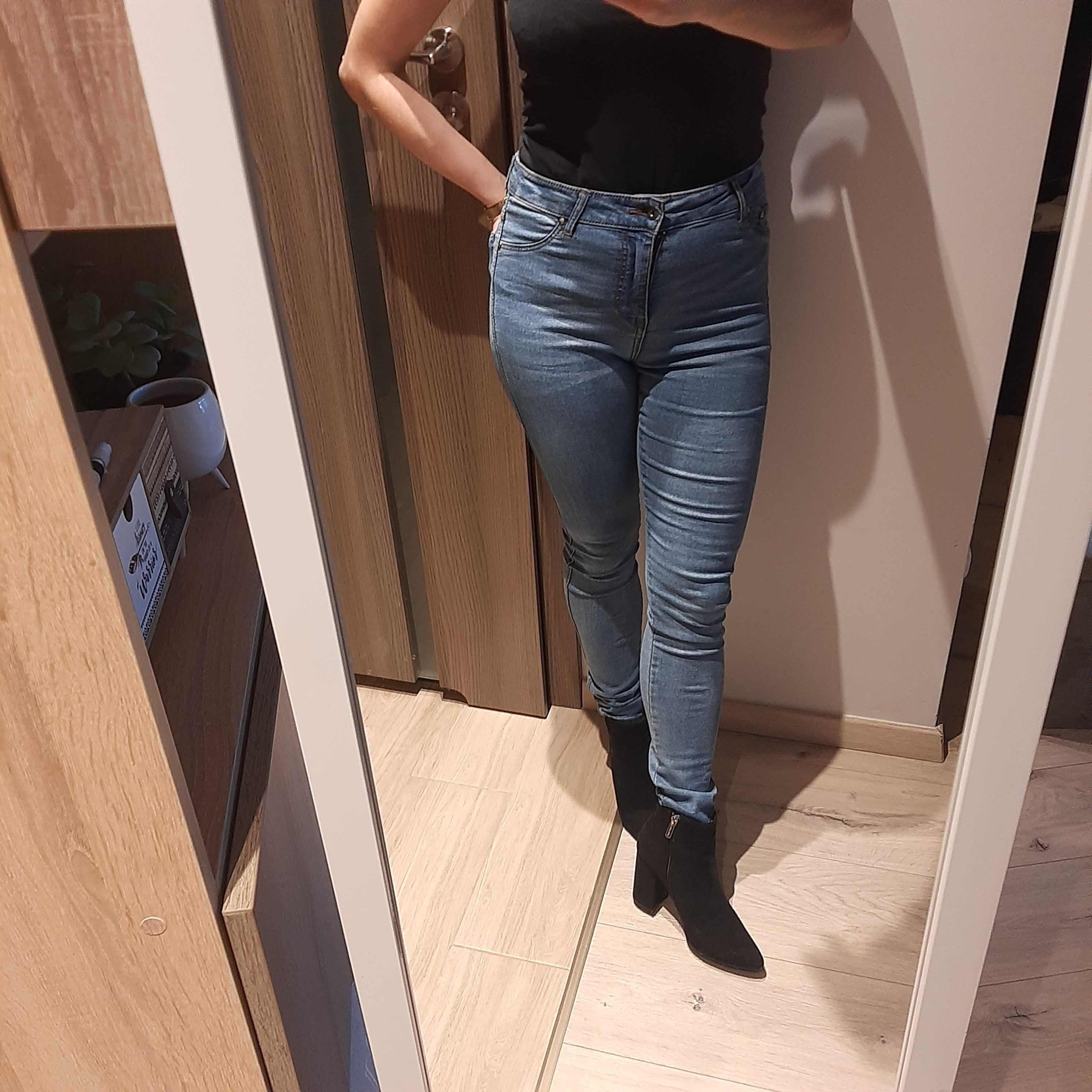 Spodnie jeansowe rom. 38, założone tylko kilka razy/ Wrocław
