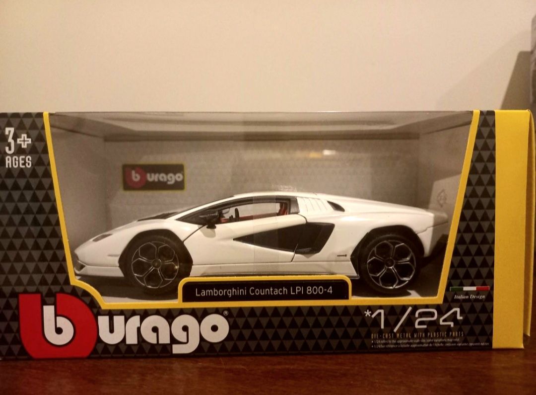Bburago Lamborghini NI Countach LPI 800-4, skala 1:24