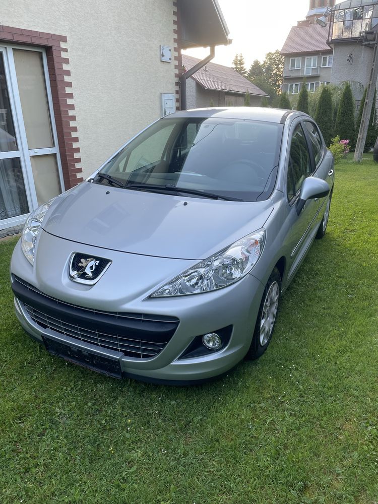 Peugeot 207 1.4 hdi 2012