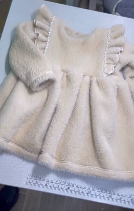 Платье из альпаки