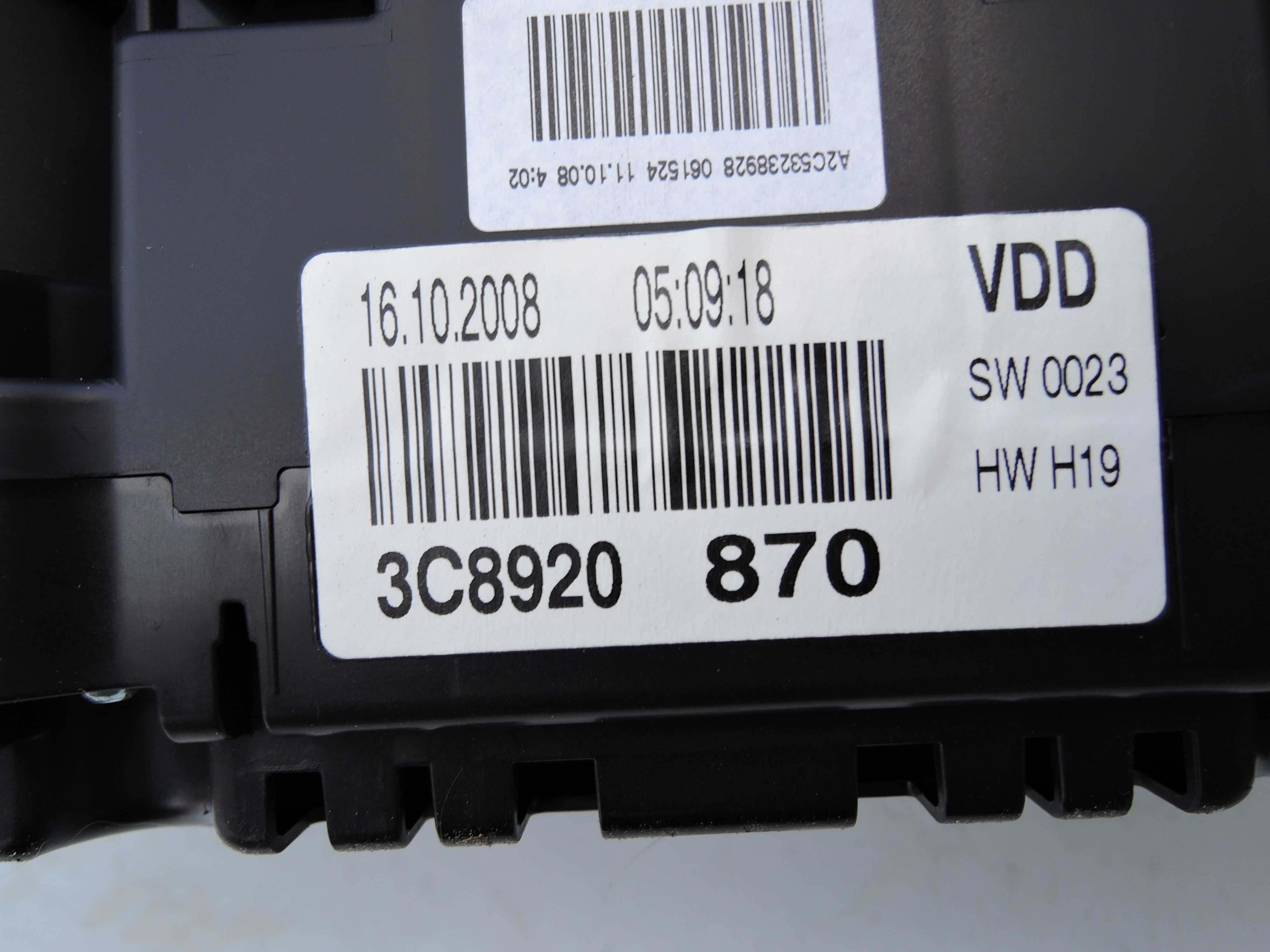 Licznik Zegary VW PASSAT CC B6 3.6 v6  DSG  3C8.920.870