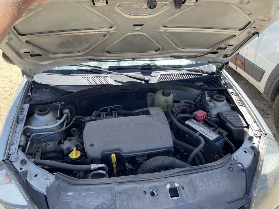 Clio 1.2 2004 poucos kilometros