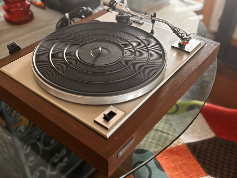 Gira-discos Sanyo TP 625