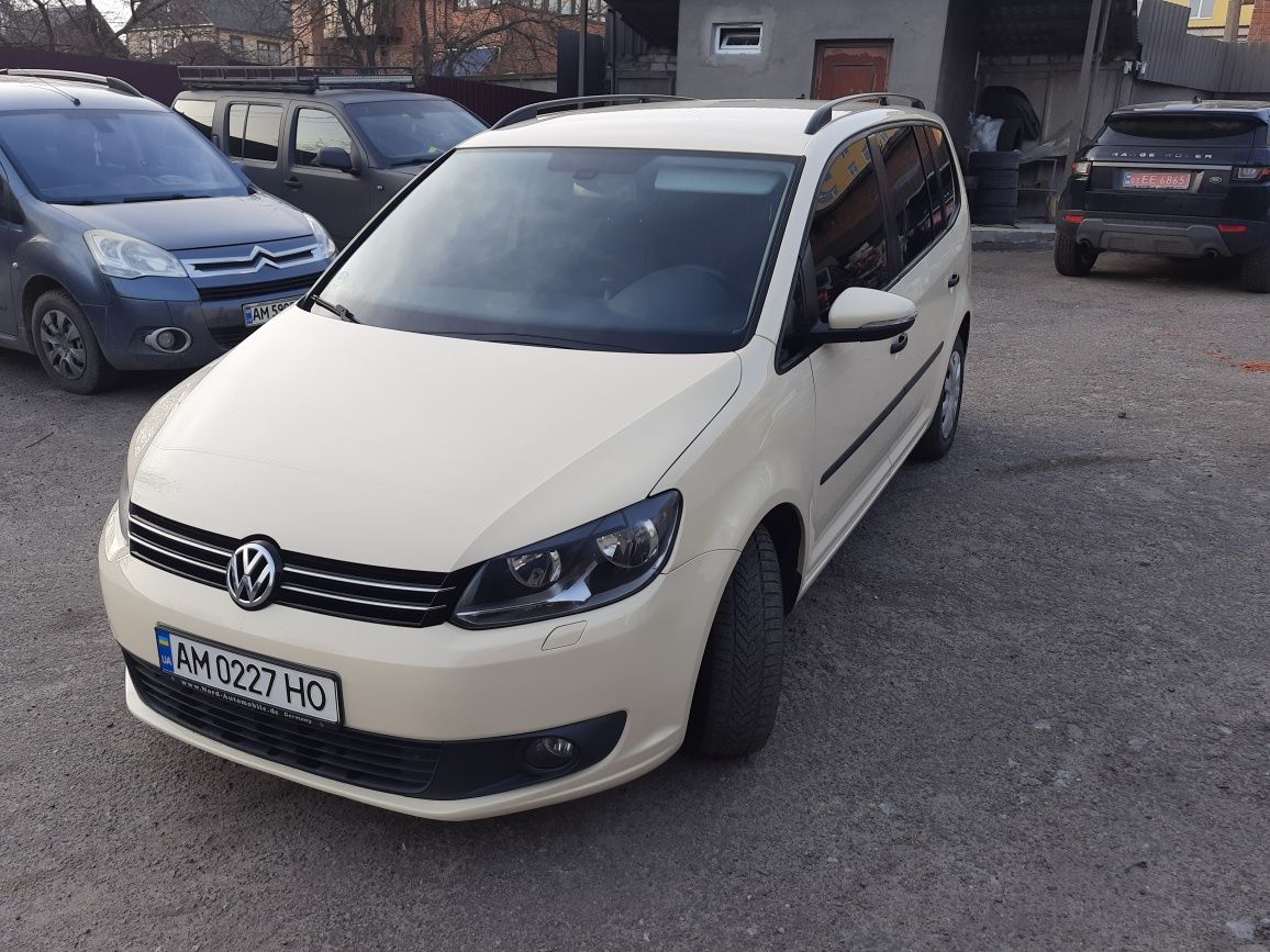 VOLKSWAGEN Touran 7місць