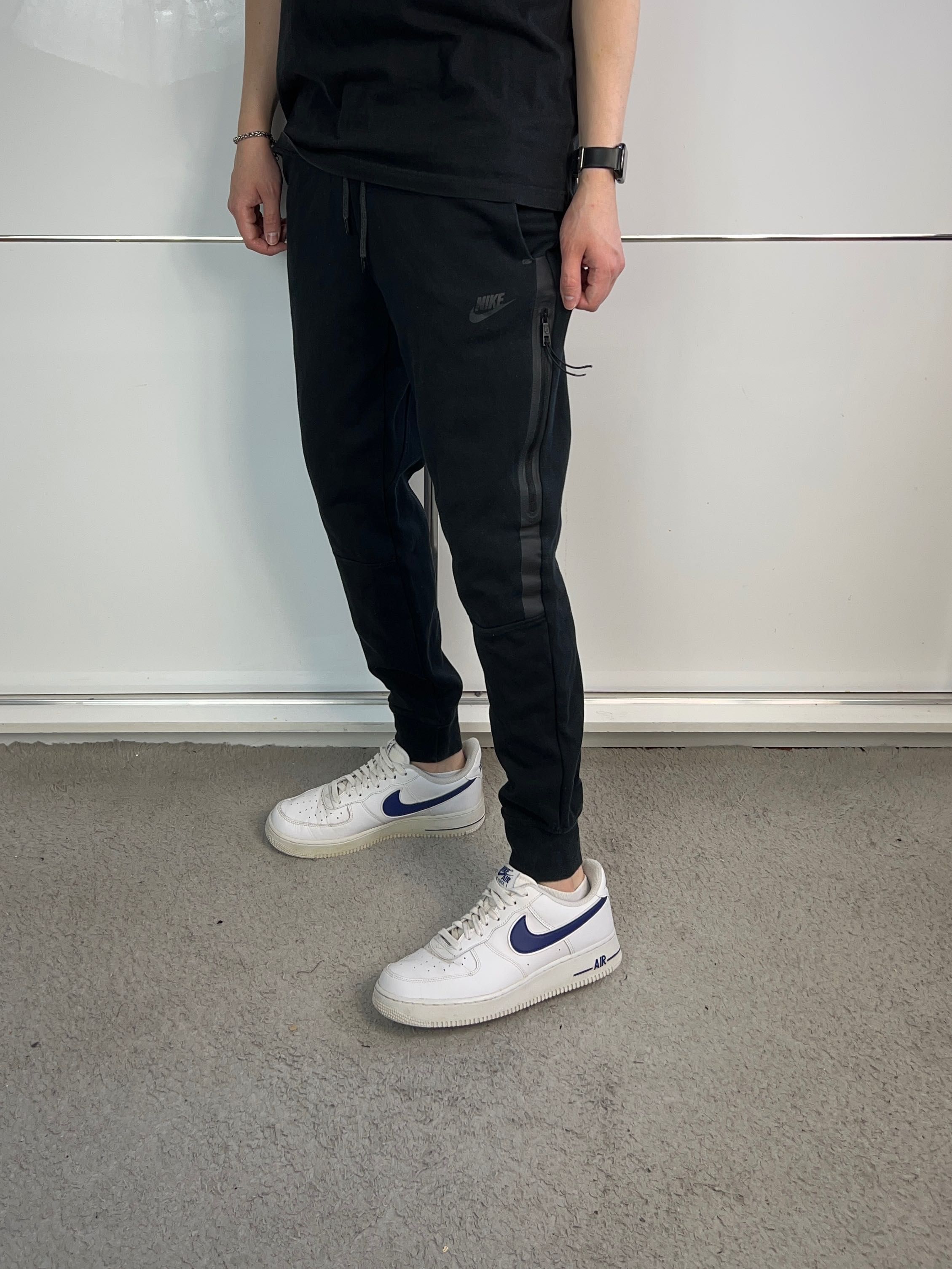 Spodnie Nike Tech Fleece Black Logo
