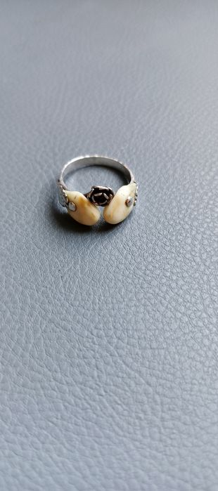 Myśliwski pierścionek z grandlami - srebrny