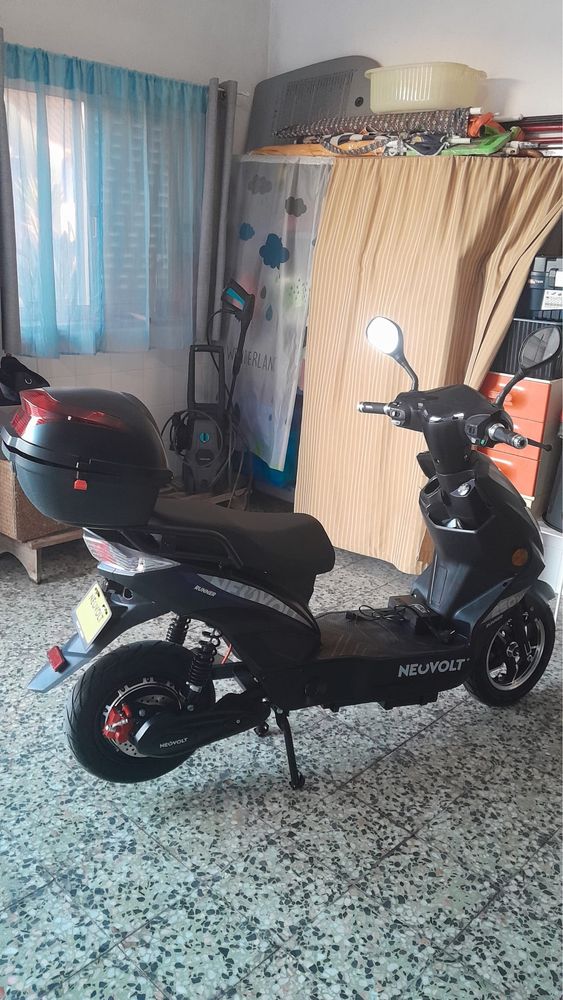 Mota elétrica como nova - garantia - oferta capacete