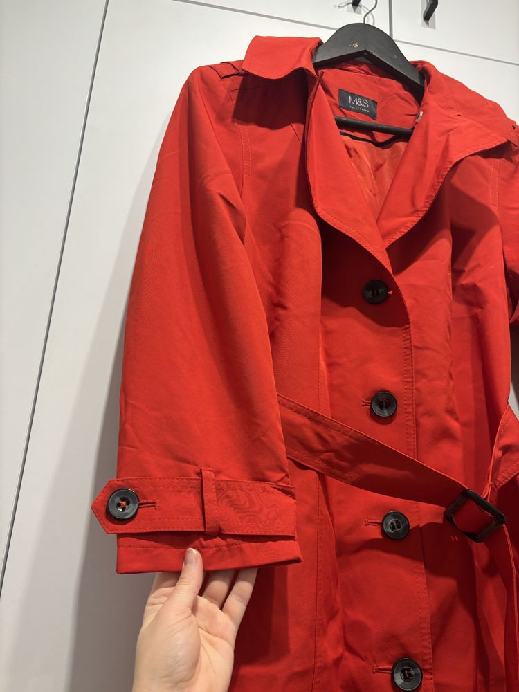 Czerowny trencz Marks&Spencer