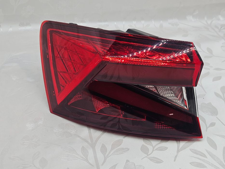 Lampa tylna lewa Skoda Fabia IV OEM 6​V​E ​94​5 ​20​7 6​2​3​21​01 NOWE