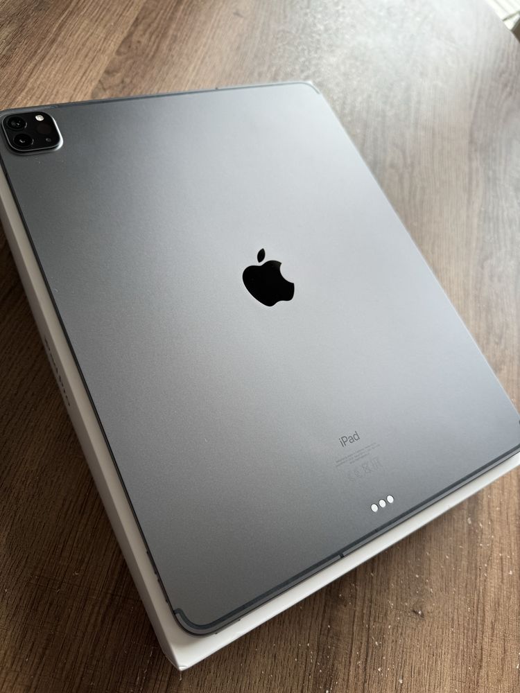 iPad Pro 12,9 Wi-Fi + cellular 128GB 4 gen, space gray, stan idealny