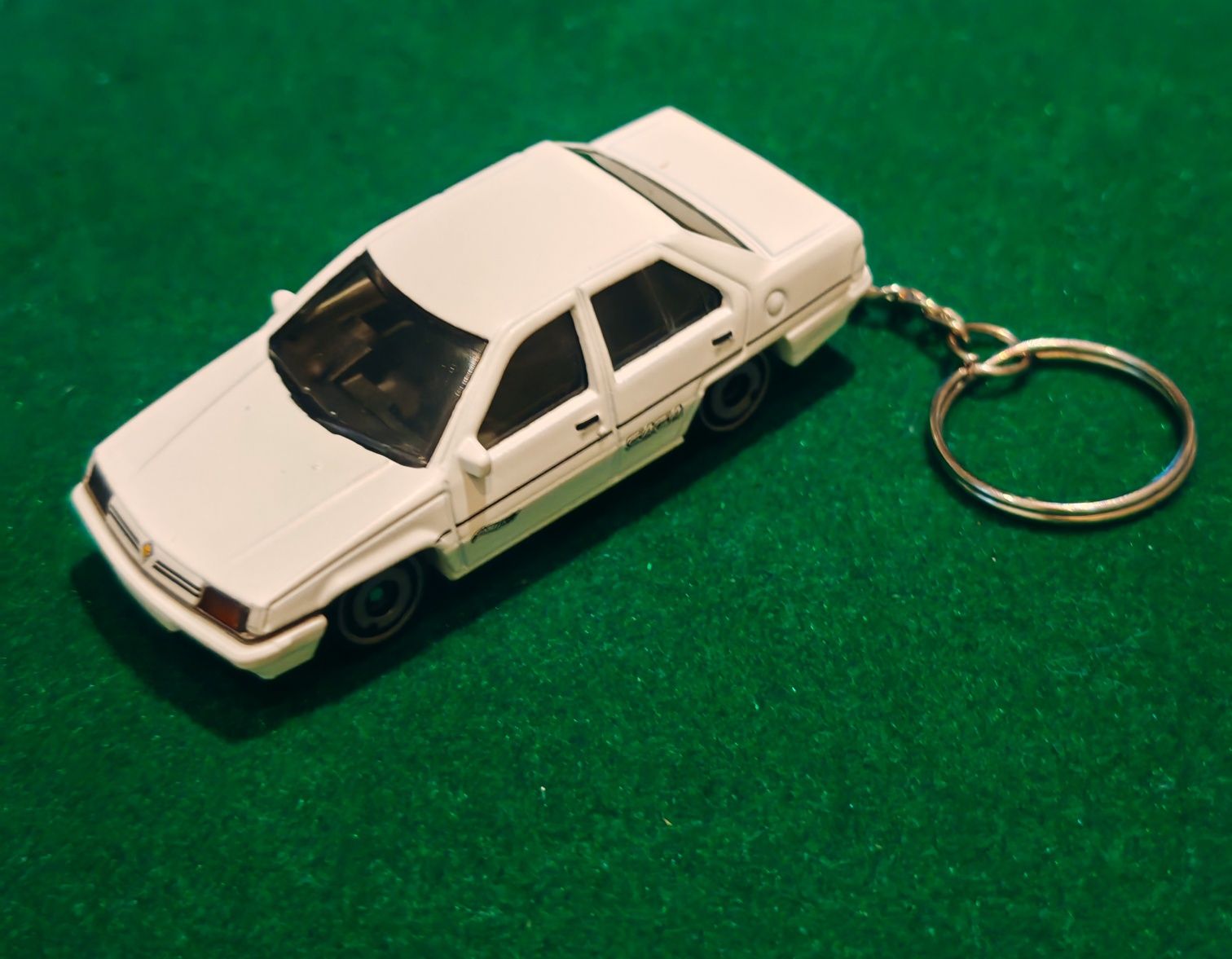 Brelok hot wheels Proton Saga