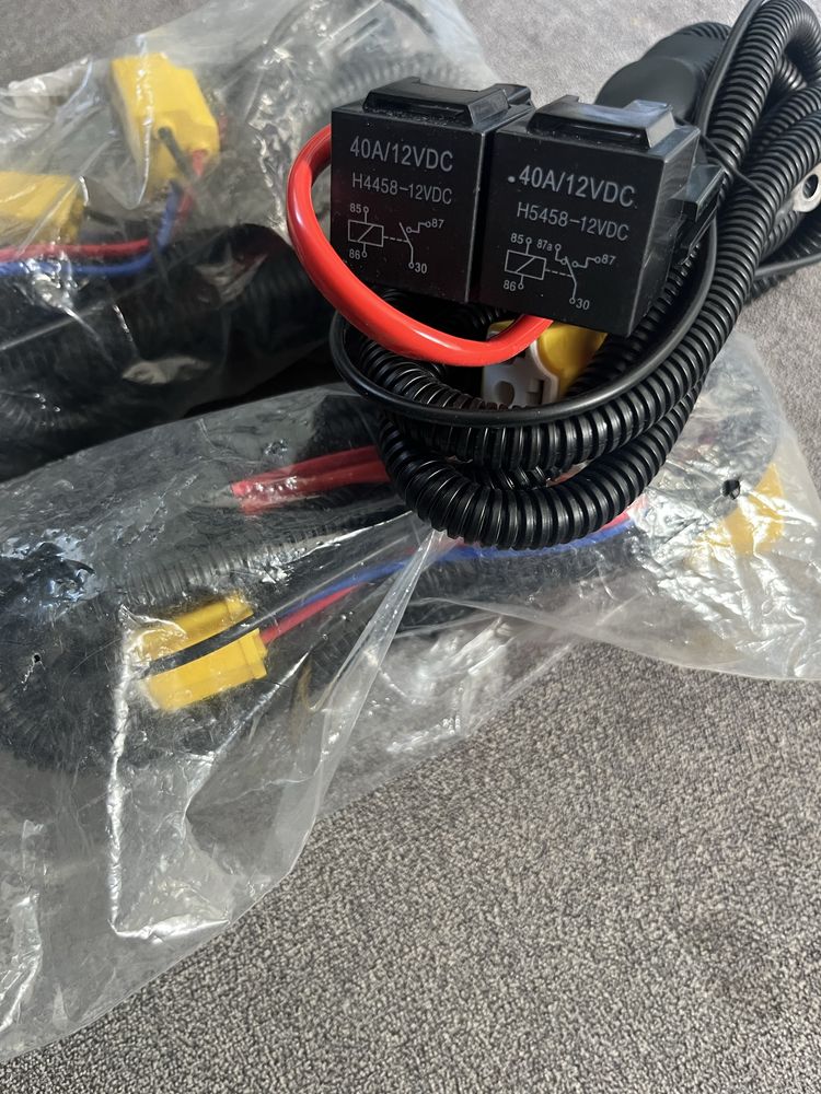 Kompletna instalacja eletryczna do zarówek H4 100W z przekaźnikami