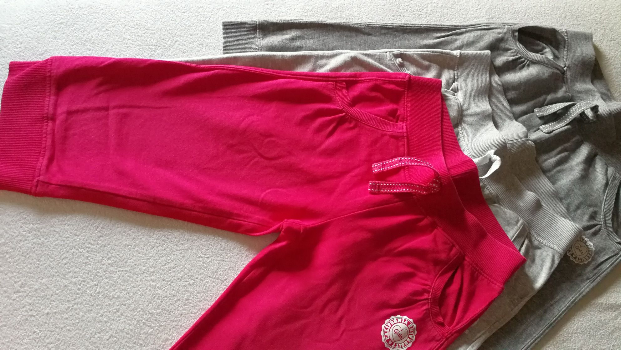 5 Peças l 2 sweats/casacos + 3 Corsários 9/12 Anos