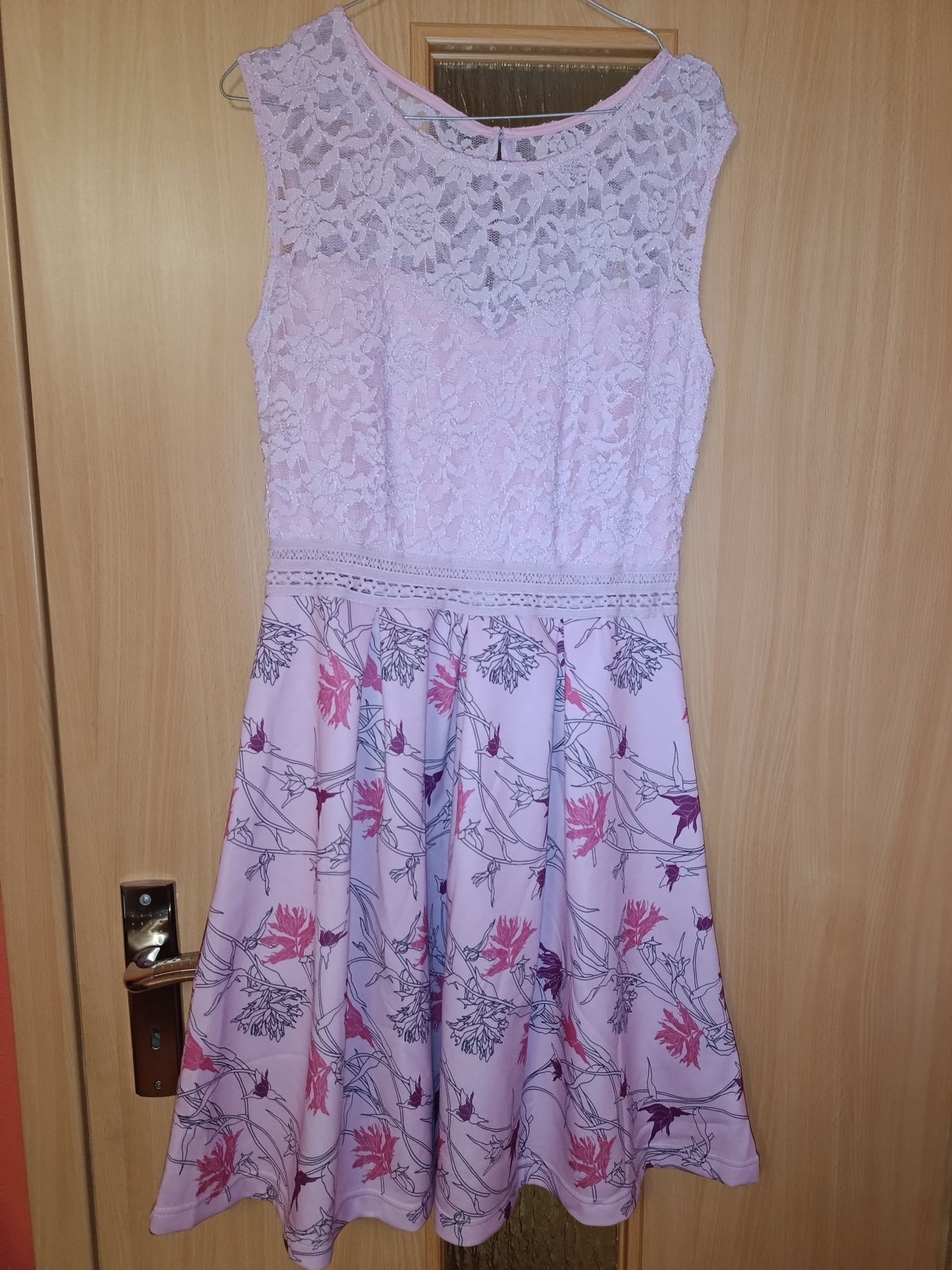 Sukienka liliowa r.40 Bodyflirt
