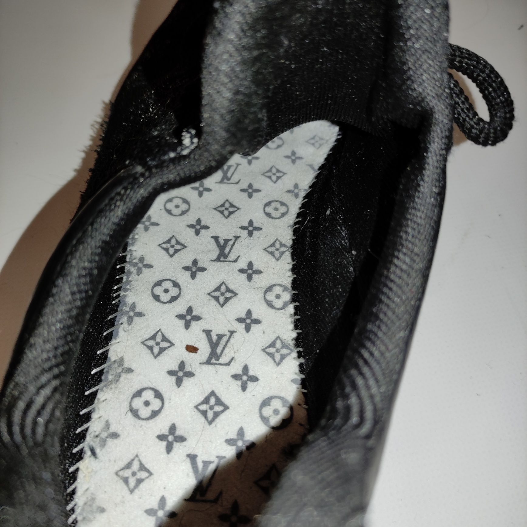 Кроссовки Louis Vuitton V.N.R. мужские  black