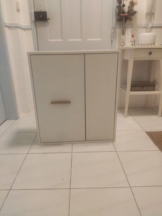 Reservado - Aparador grande com muita arrumação + móvel de parede.