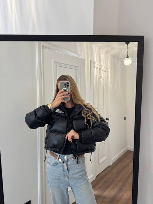 Пуховик жіночий north face чорний короткий базовий